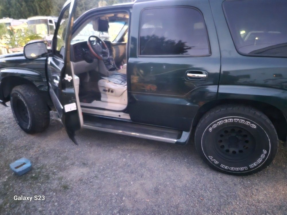 2002 Escalade Parts Truck