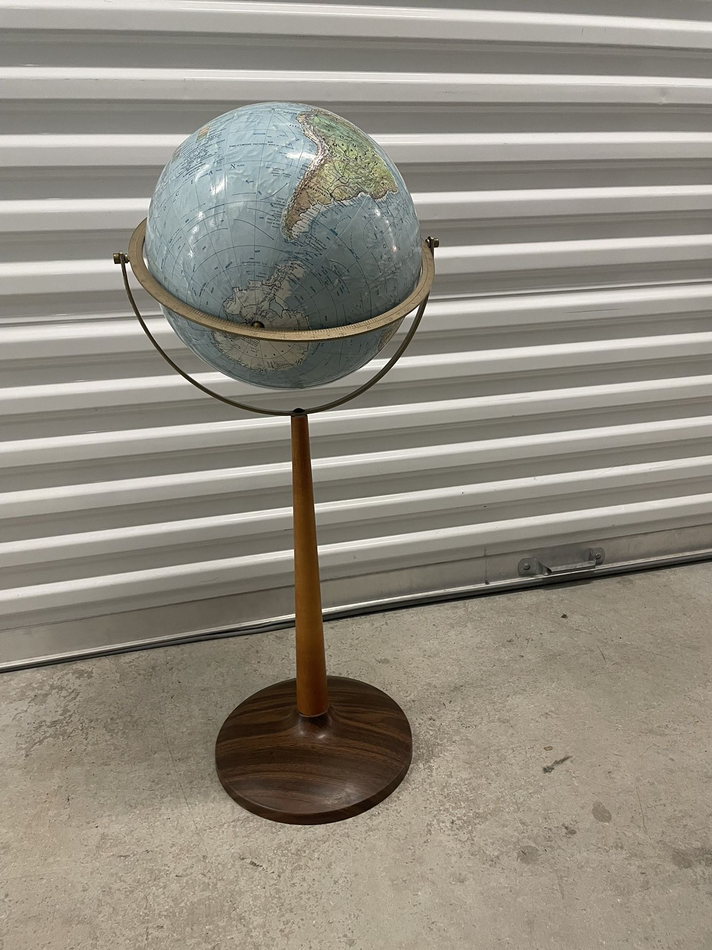 Vintage MCM Globe REPLOGLE