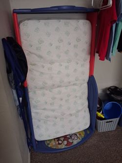 Toddler bed