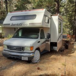 2006 Fleetwood Jamboree 31 Feet