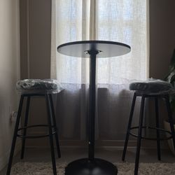 Bar table with 2 stools 