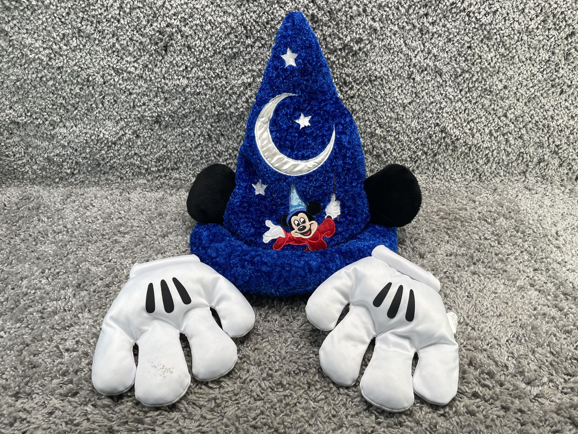 Mickey Mouse hat and gloves bundle Disney parks