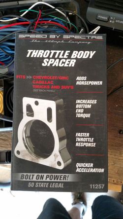 Throttle body spacer