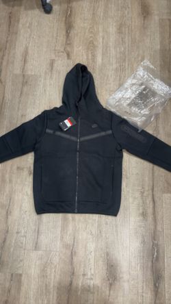 Nike tech black