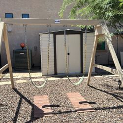 Gorilla Swing Set With 2 Swings