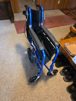 Small wheel chair