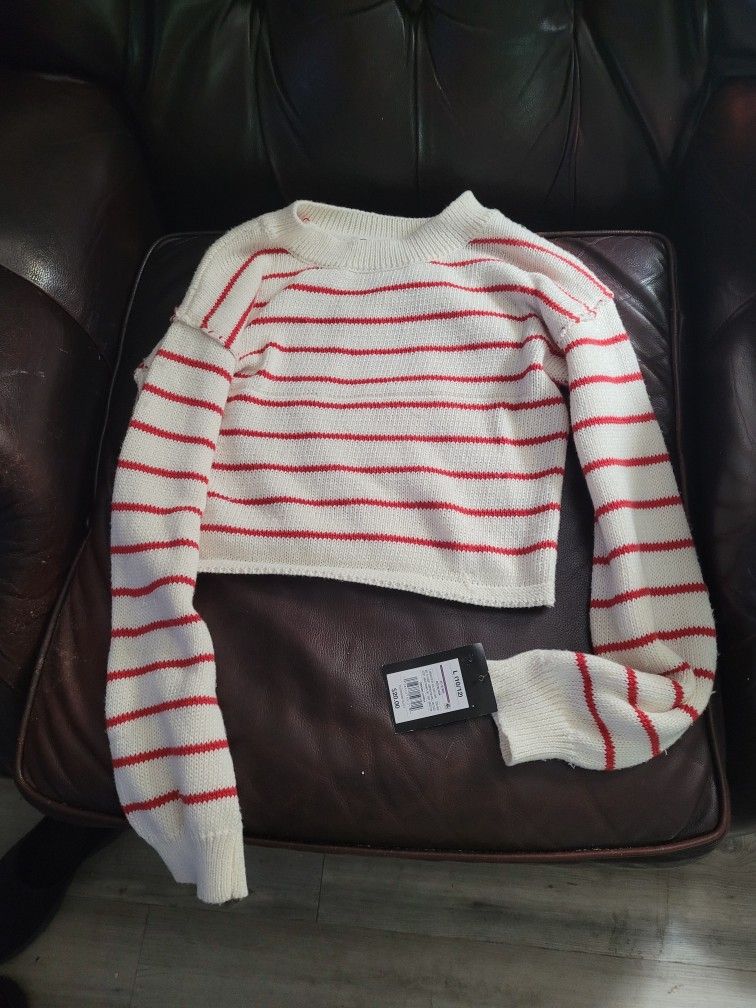 Girl's Red Striped Cropped Sweater Sz L ( 10 - 12)