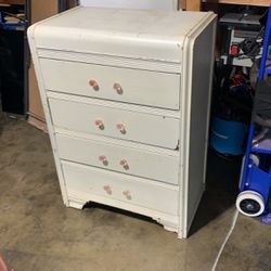 Old Dresser 