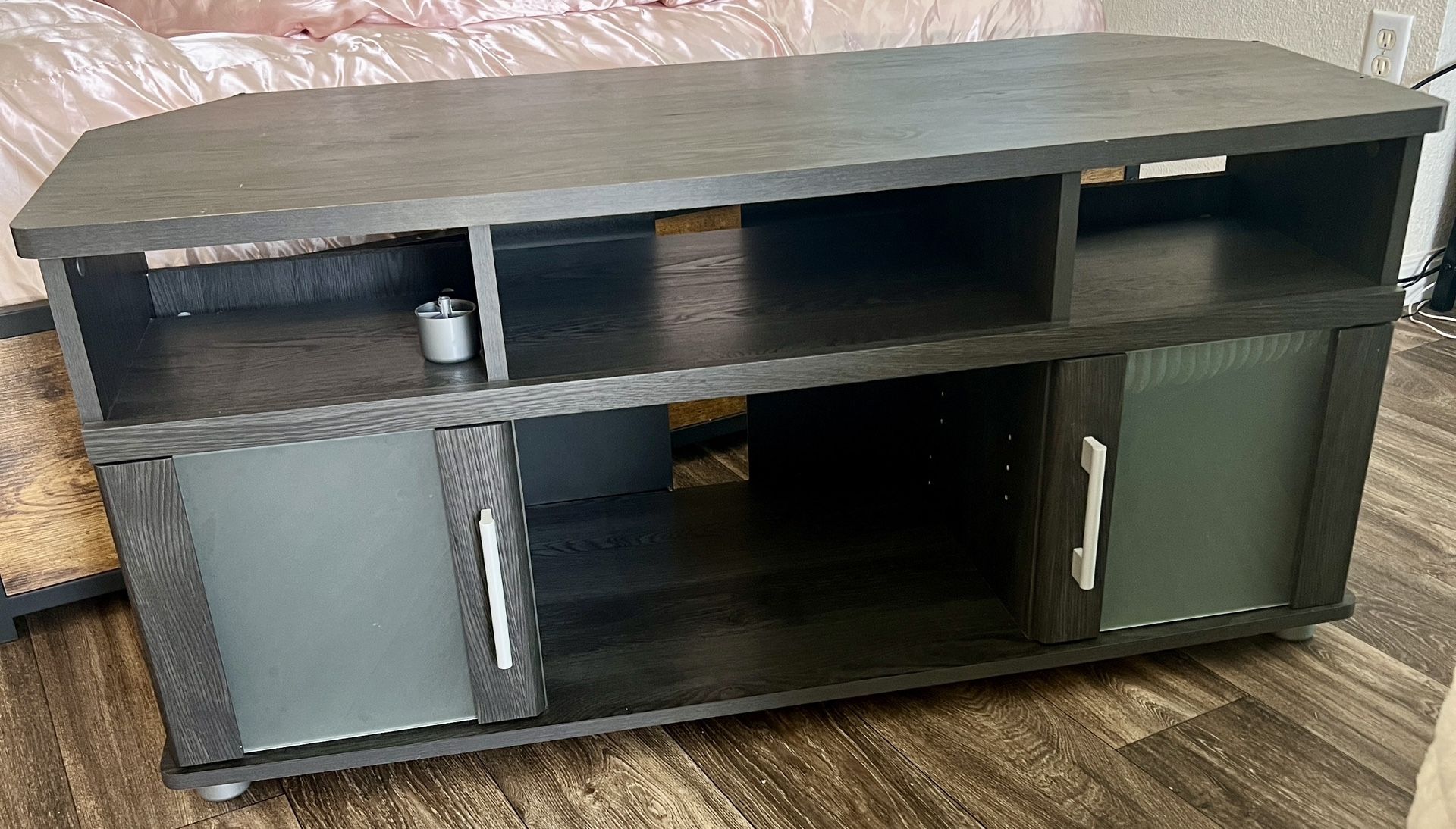Corner TV Stand
