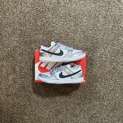 Nike Dunk Golden Gals Size 6.5W