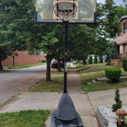 Spalding Rolling Regulation Basketball Hoop