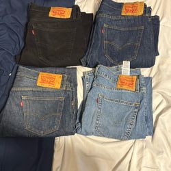 Levi’s 501s. W:36 L:34