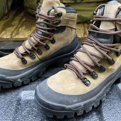Military Surplus Wellco Combat Boots, Men’s 6 R, Like New