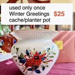 Lenox Winter Greetings Christmas decor Cache/Planter pot