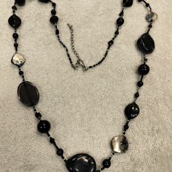 Black Beaded Necklace 