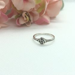 Lovers Knot Ring | Size 7
