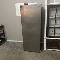 Great fridge/deep freezer