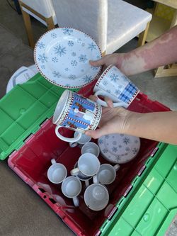 Holiday Plate & Mug Set