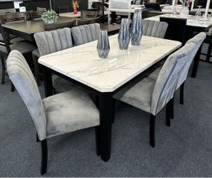 7 pc gray dining set
