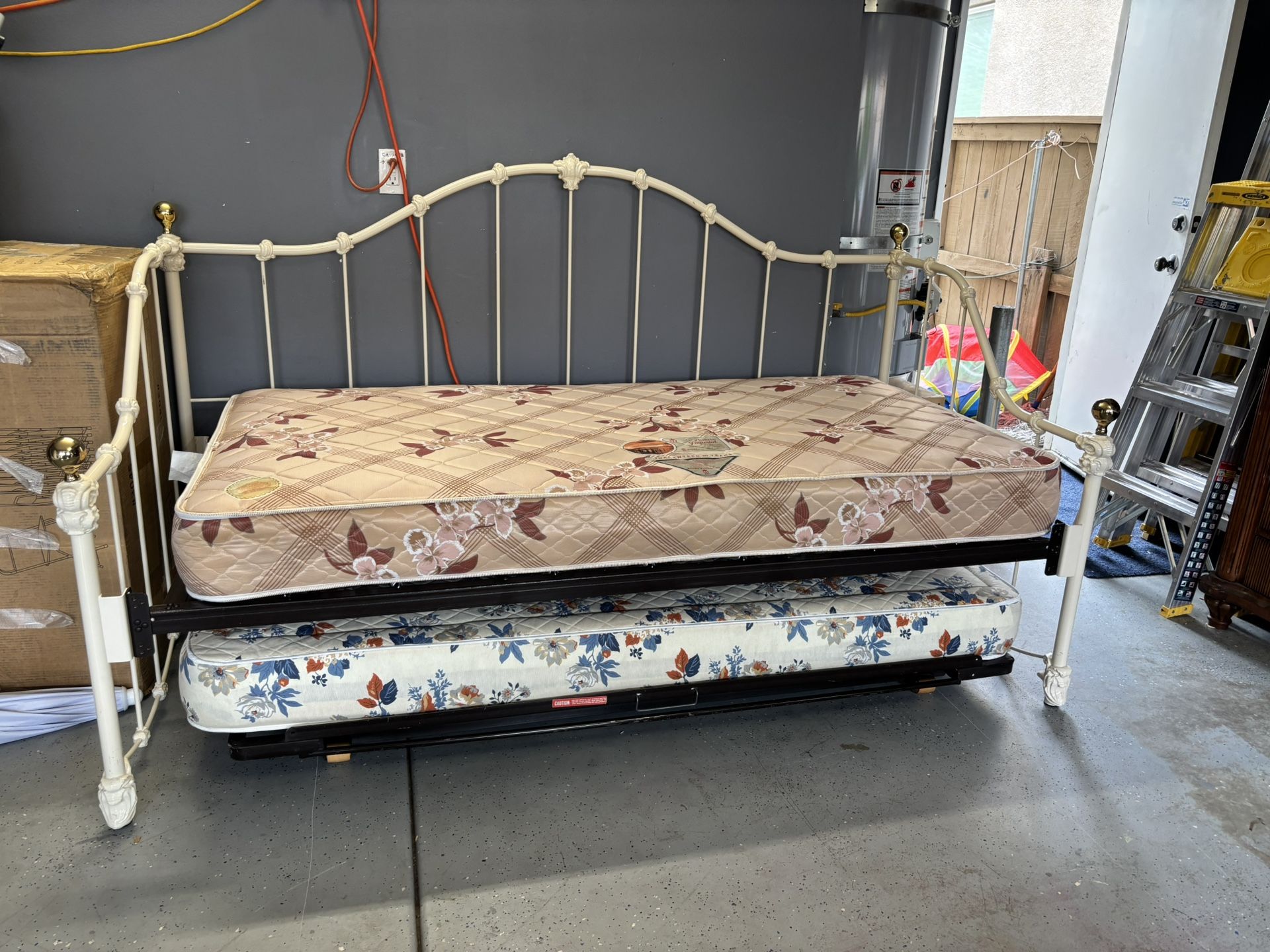 2 TWIN BEDS SETUP AND FRAME