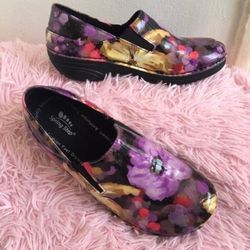 Spring steps oil resistance women’s clog 5.5