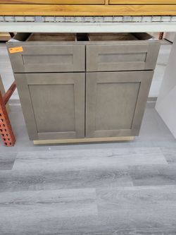 Kitchen Cabinets base 36"