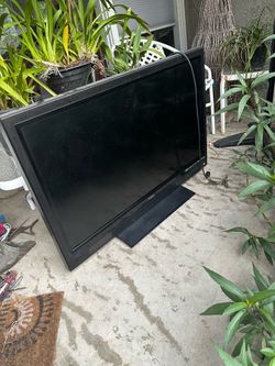 Vizio E420VO 42” TV television