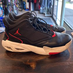 Nike Air Jordan Sz 15 Max Aura 4 Shoes “Bred” Black Red White DN3687-006-Needs New Insoles