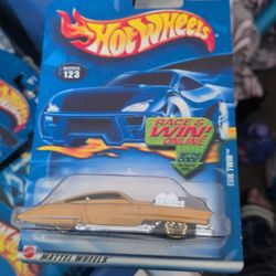 Hot Wheels 2002 #123 Evil Twin NIB