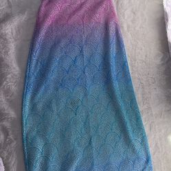 Mermaid Snuggle Tail Blanket For Kids Colorful Glitter Sequin  (GOOD CONDITION) - $10