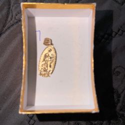 14k Gold Virgin Marry Pendant 