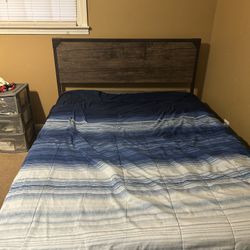 Full Size Platform Bedframe w/ Headboard 
