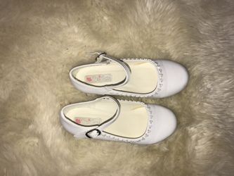 Girls white dressy shoes size 1