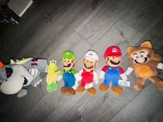 Super Mario Bros plushies