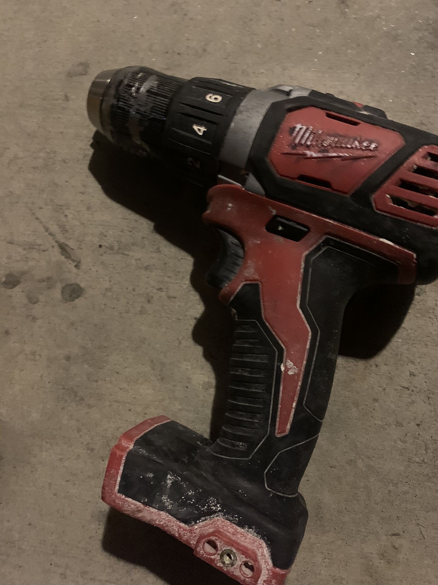 Milwaukee saw Nd drill asking 50$ firm sold as is we can test before buying
