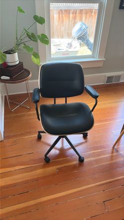 Mid Century Walnut Office Chair with Arms, Adjustable & Swivel, Black
