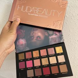 Huda Beauty ROSE GOLD Eyeshadow Palette REMASTERED 100% AUTHENTIC Brand New