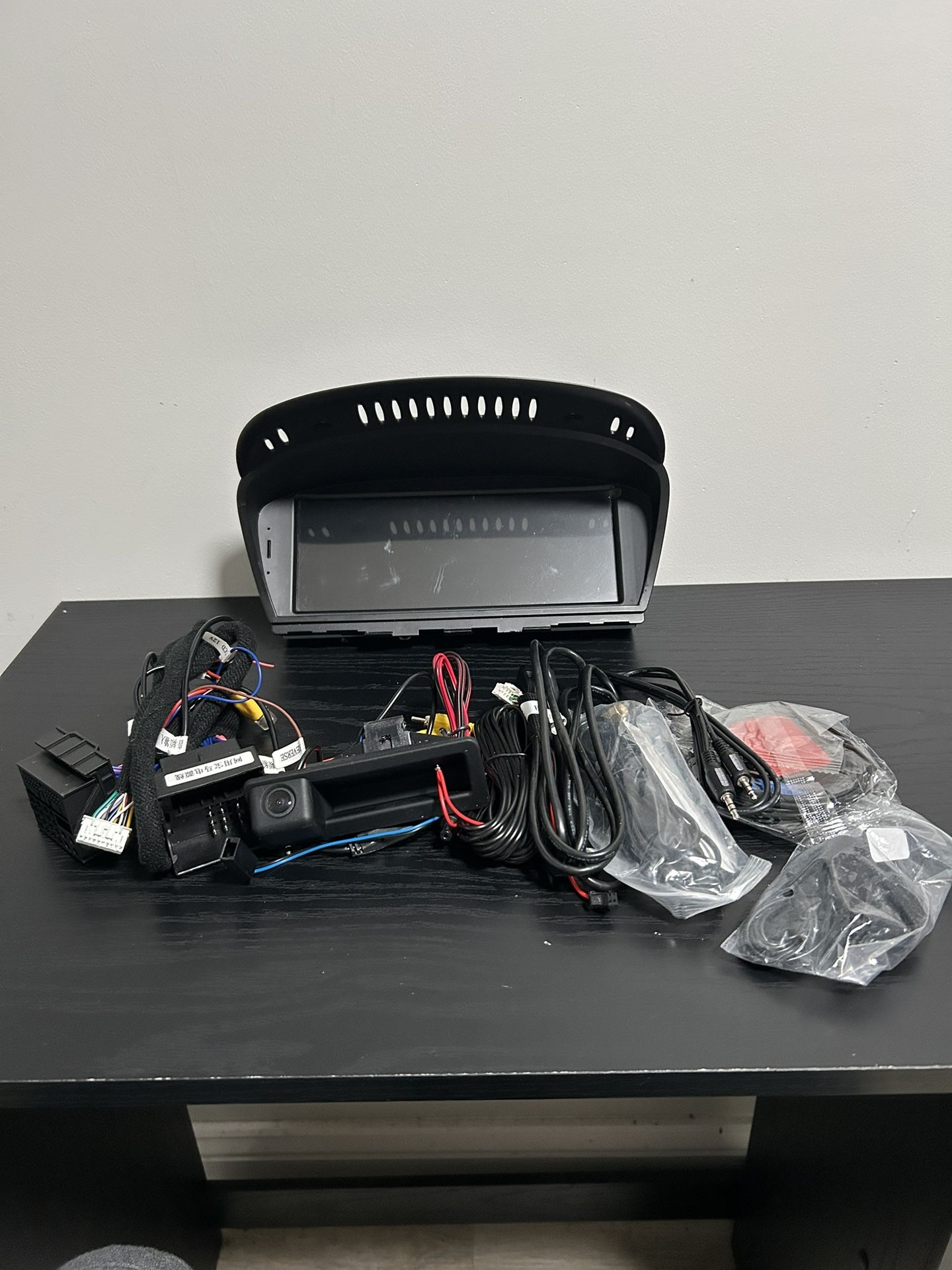 Apple CarPlay & Android Auto BMW E60/E9X Head Unit