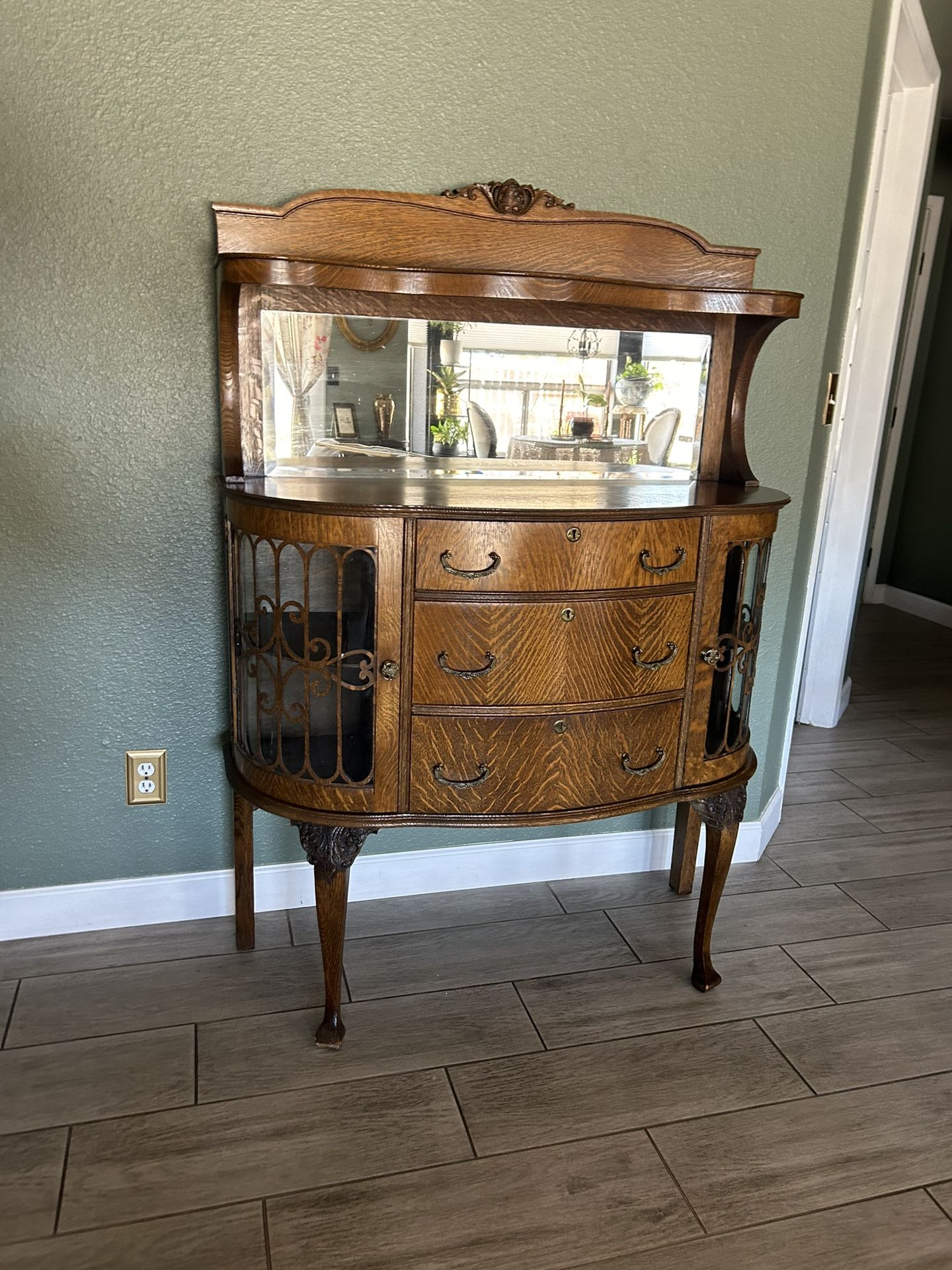 Antique hutch 