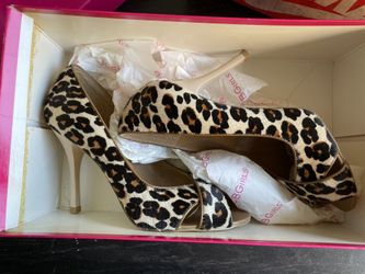 BCBGirls Women’s Heels, Size 5, Brand New