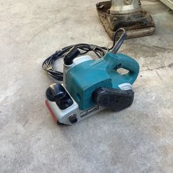 MAKITA 4x24” Belt Sander