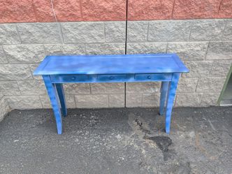 Beautiful 3 drawer table