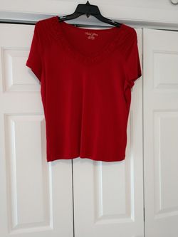 Red v-neck t shirt...Sz1X