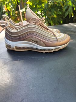 NIKE size  8.5 woman