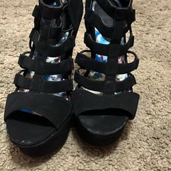 Women’s laces wedged heels