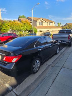 Lexus ES 350 Black Sedan