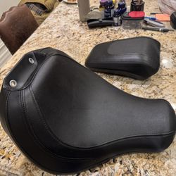 OEM Harley-Davidson 2018-2025 Softail FATBOY Seat & Passenger