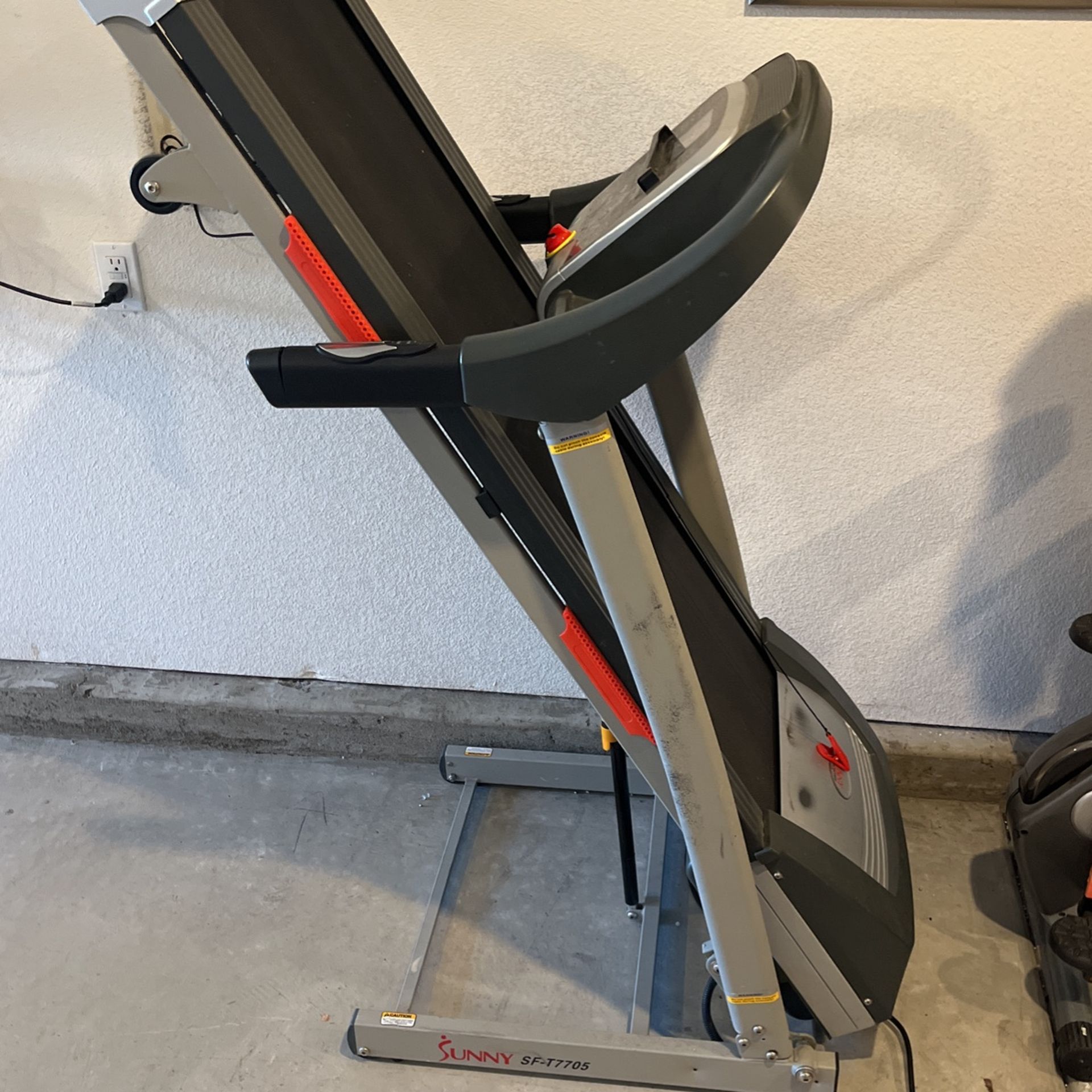 Sunny  Compact Treadmill 