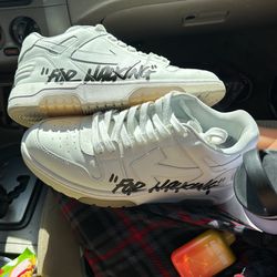 Off White ‘Out Of Office’ 9 In Men’s