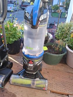 Bissell Pet Hair Eraser Turbo Rewind Vacuum